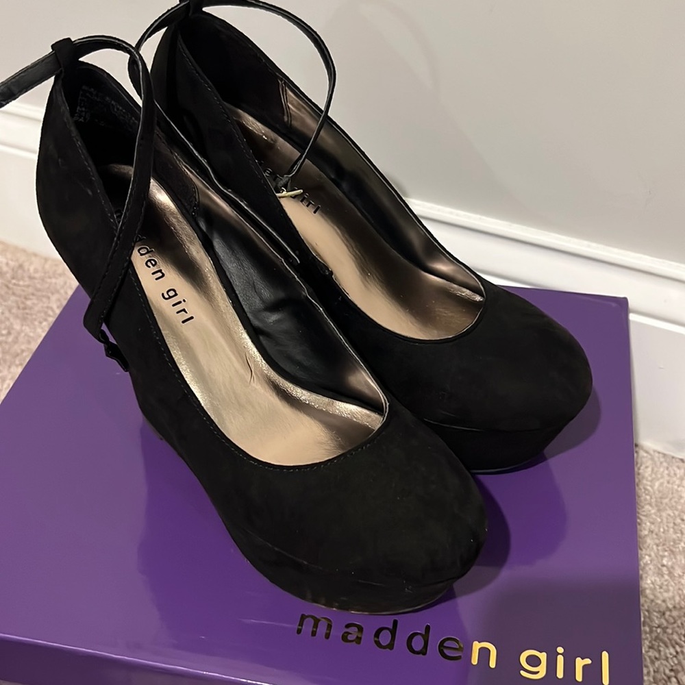 Blk wedge
